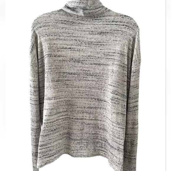 NWT Project Social T Poppy Ribbed TurtleNeck Light Gray Heathered Sweater - Picture 3 of 4